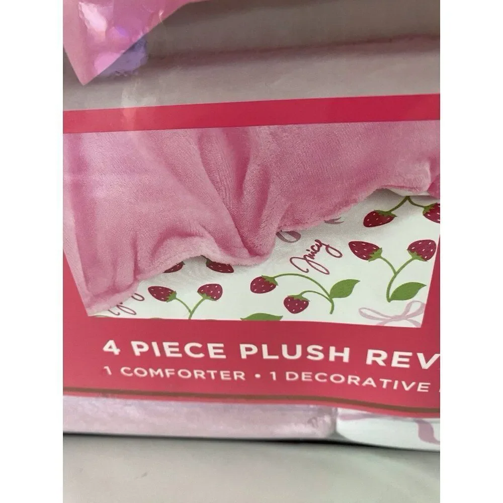4 Pc Juicy Couture QUEEN Reversible Comforter Set Plush Pink Strawberries & Bows